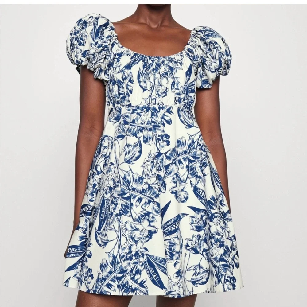 Abercrombie Ruched Puff Sleeve Blue Floral Print Mini Dress Size Medium NWT - Picture 15 of 16